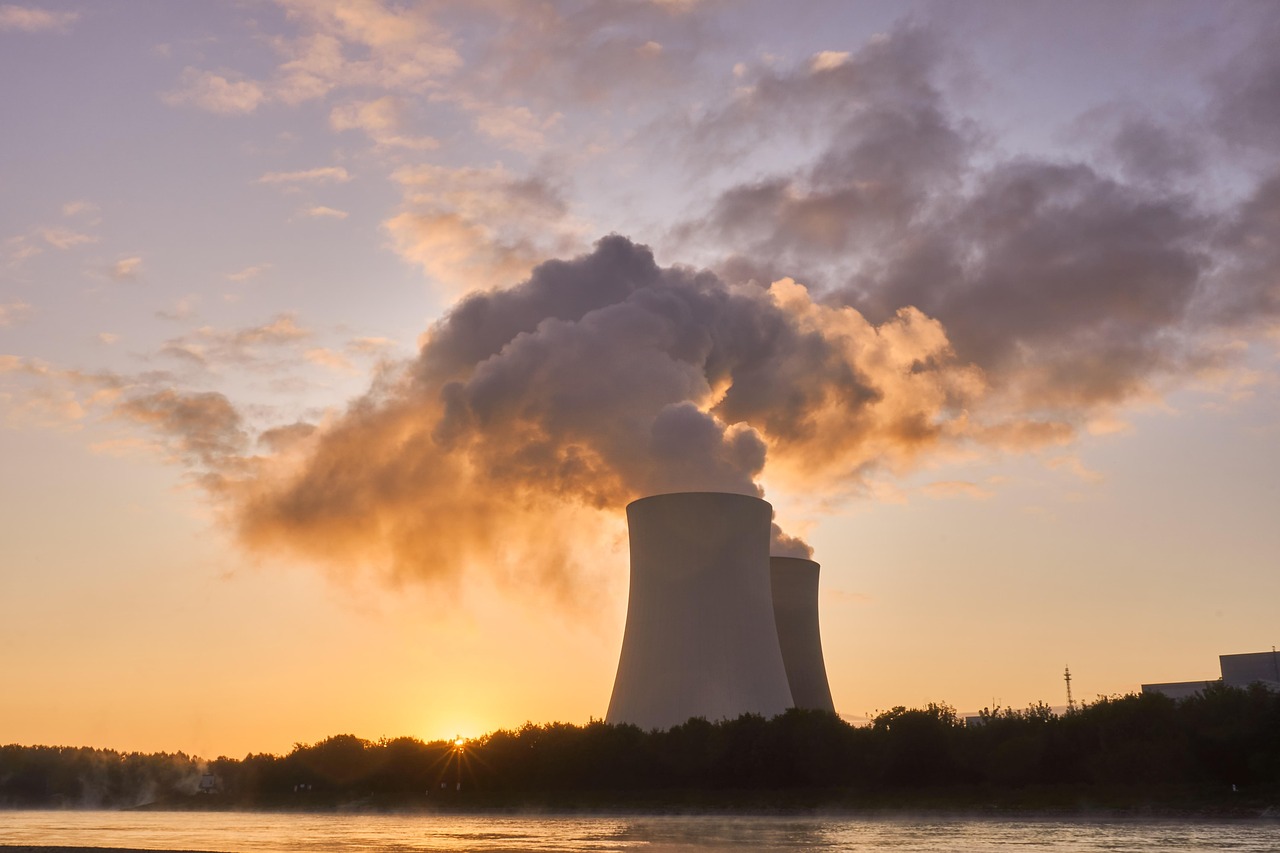 Energia nuclear é renovável? Entenda a verdade por trás do debate