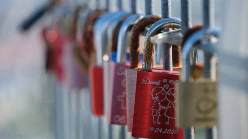Como bloquear sites no celular: Guia completo para Android e iPhone