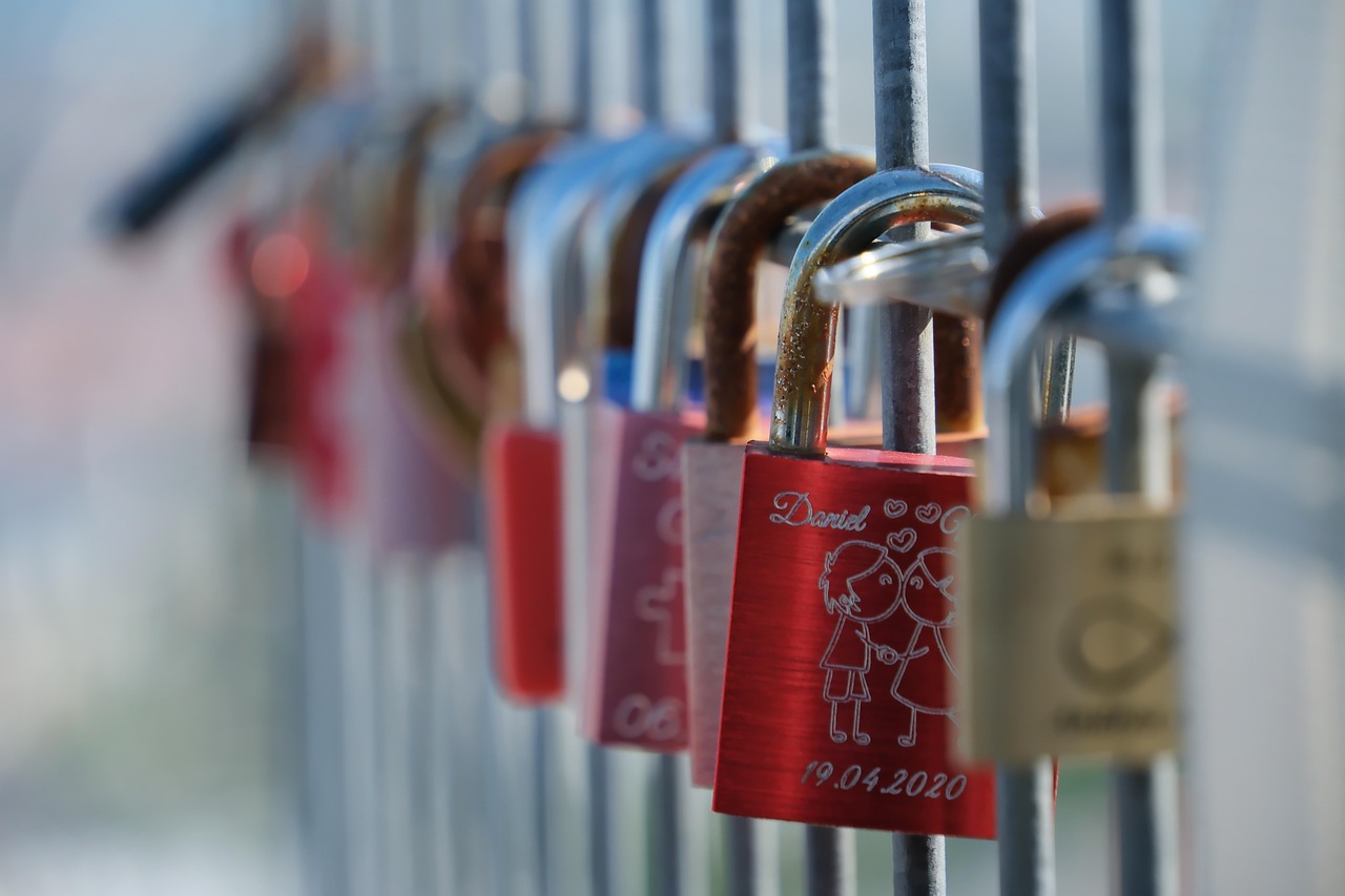 Como bloquear sites no celular: Guia completo para Android e iPhone
